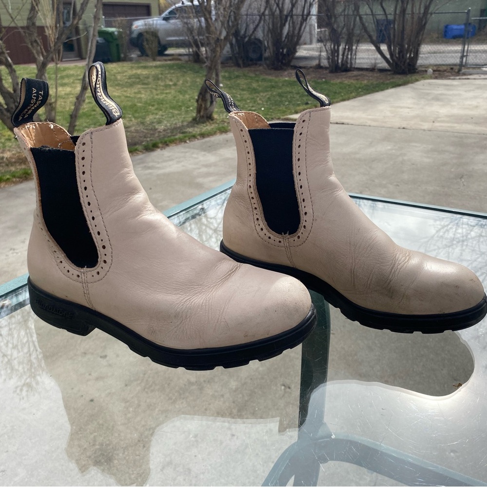 Blundstone Women's Cream Boots - Picture 8 of 8